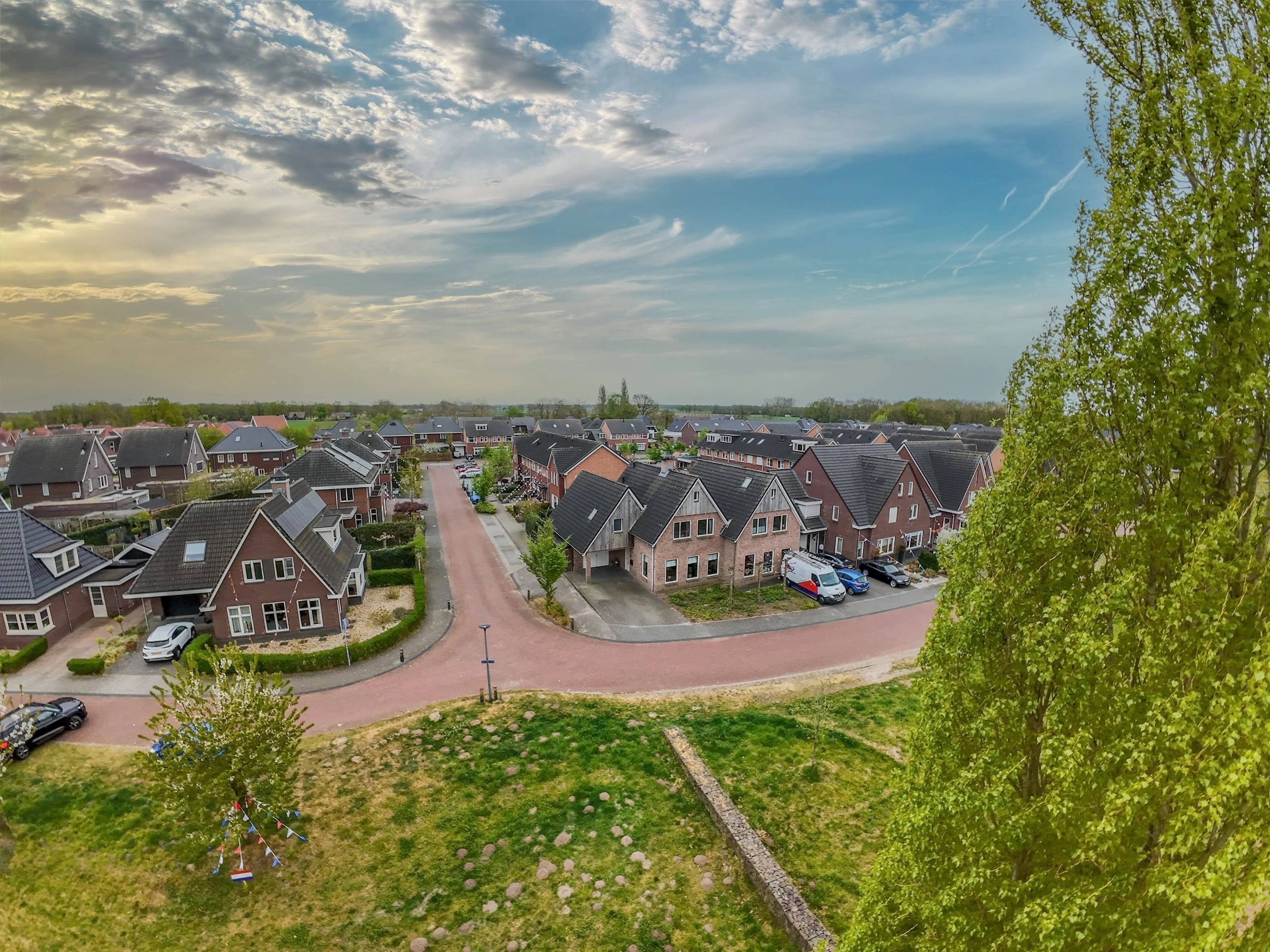 HOLTEN - Koolwitje 14