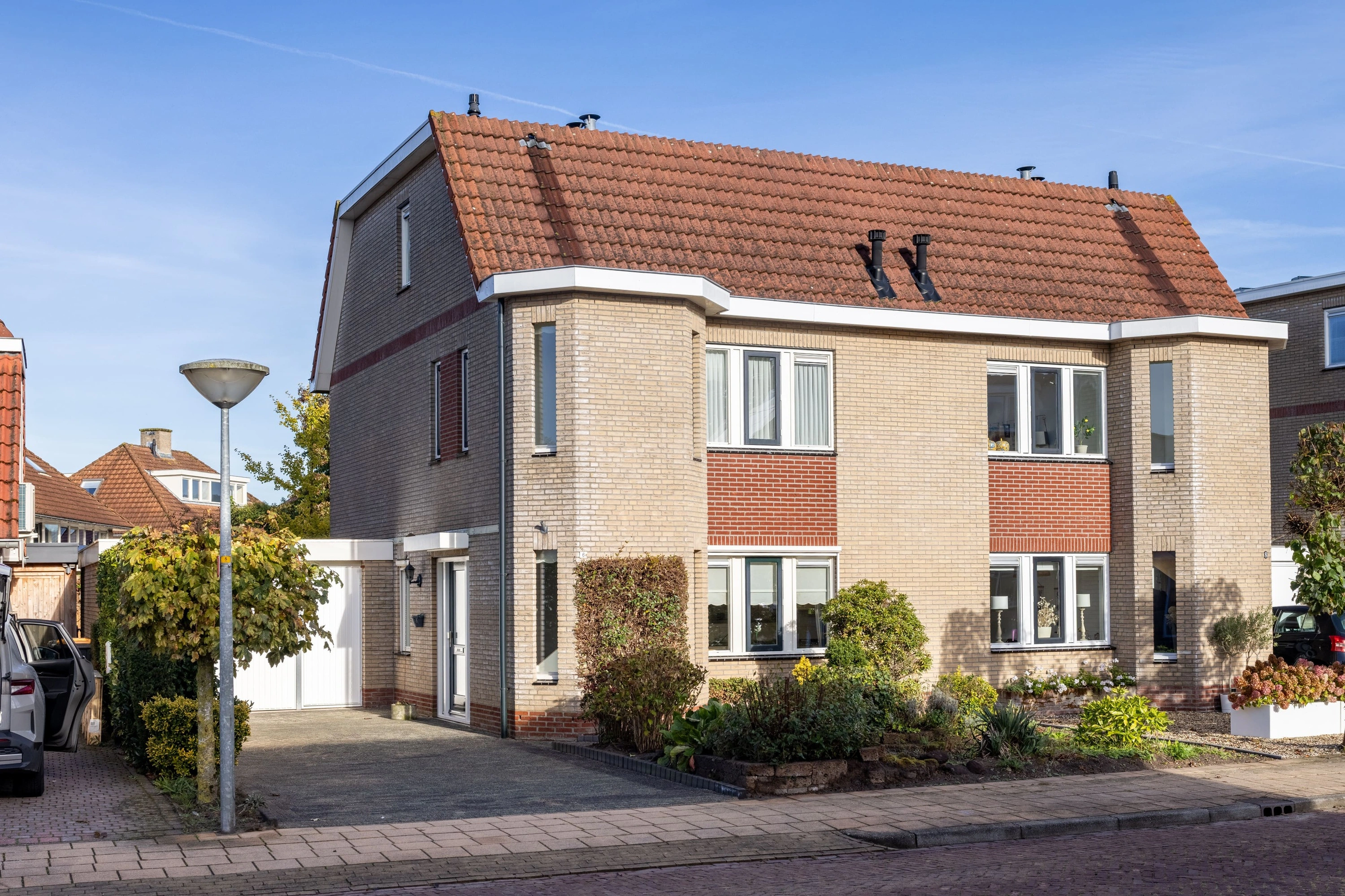 HOLTEN - Vicarie 6