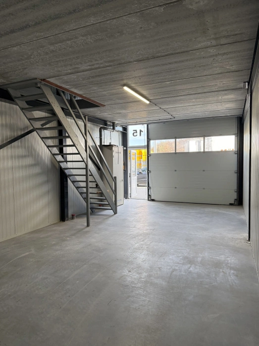 HOLTEN - Handelsweg 2415