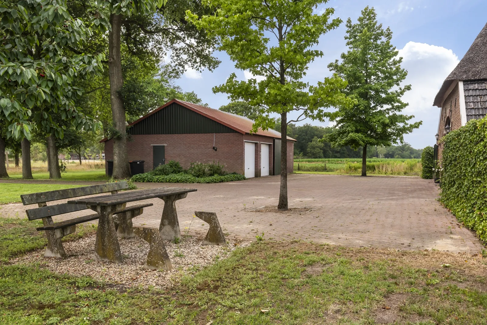 Haarle - Helhuizenweg  8