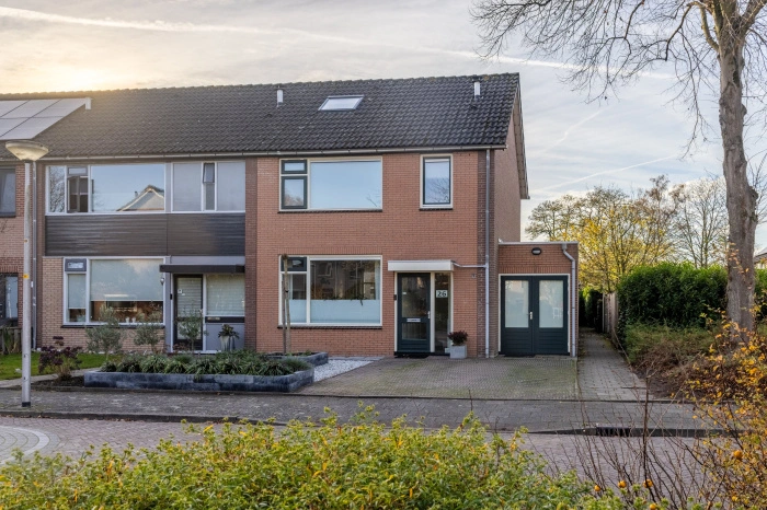 HOLTEN - Churchillstraat 26