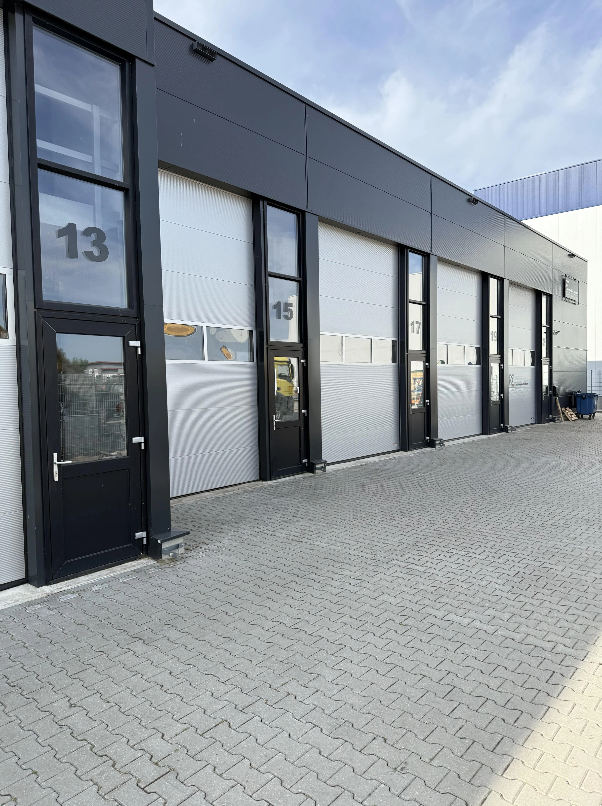 HOLTEN - Handelsweg 2415