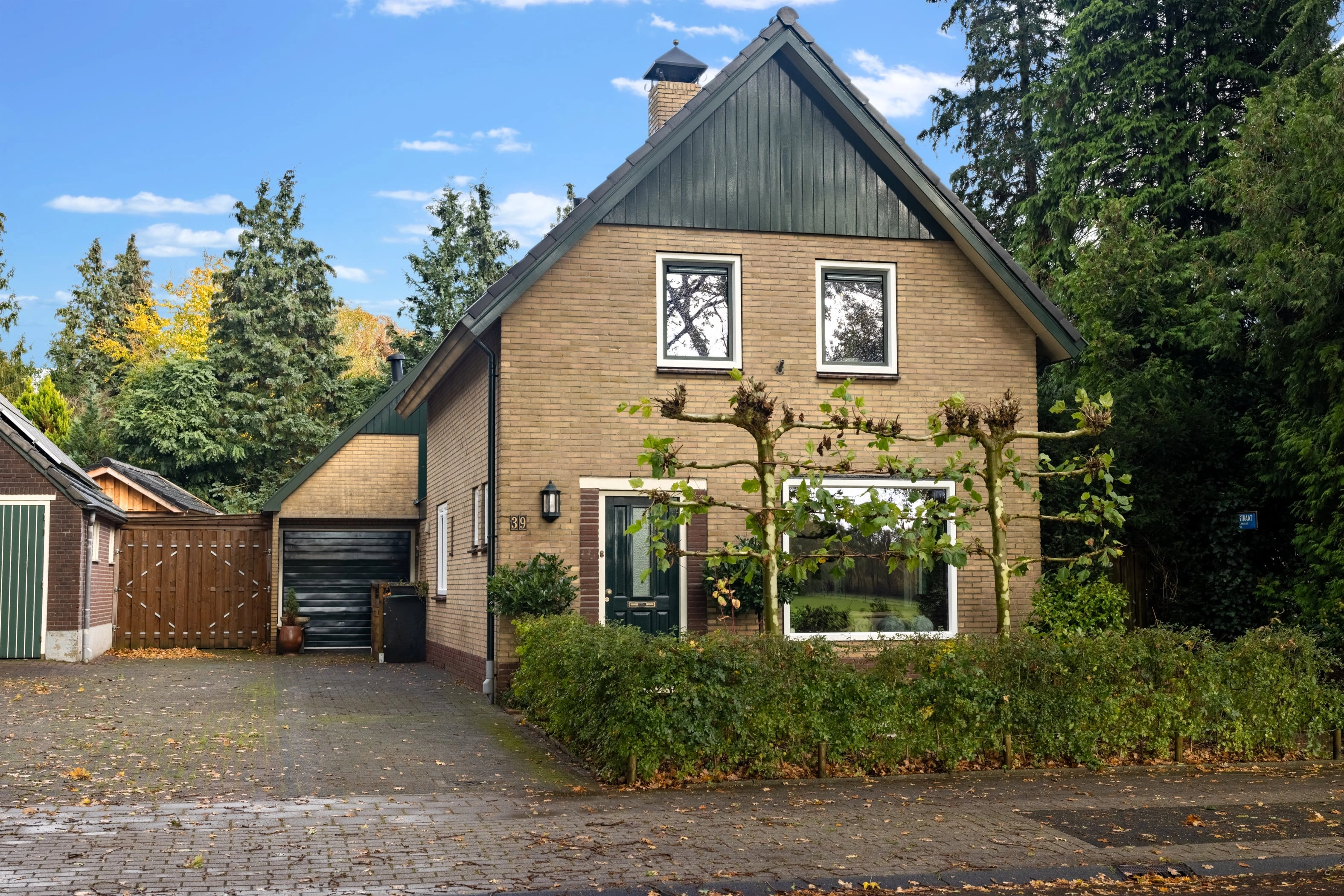 HOLTEN - Burgemeester van de Borchstraat 39